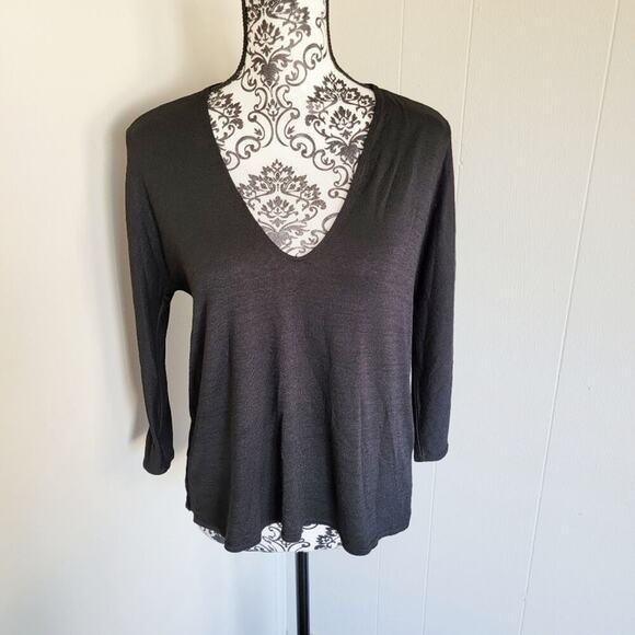 Aritizia Wilfred Free Flowy V-Neck Top - Picture 1 of 4